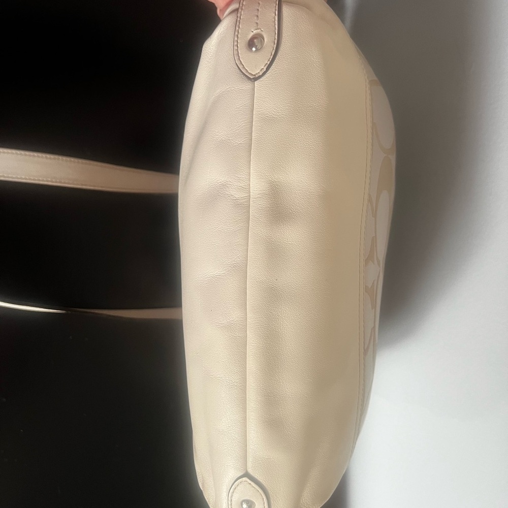 Coach Park Signature Duffle Bag F19740 - Picture 14 of 16